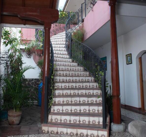 تختخواب و صبحانه Hellenika