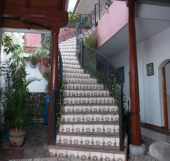 تختخواب و صبحانه Hellenika