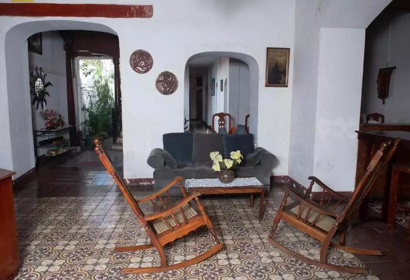 تختخواب و صبحانه Hellenika