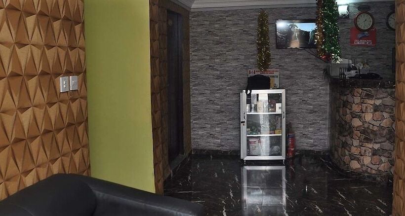 California Garden Hotel And Suites