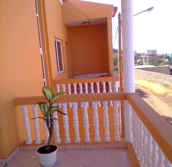 Chez Albino Guest House