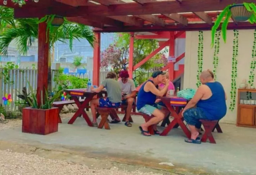 Hotelli Ambergris Sunset