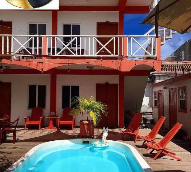 Hotelli Ambergris Sunset