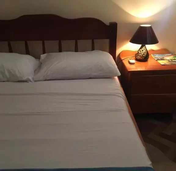 Hotelli Ambergris Sunset