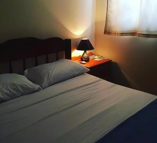 Hotelli Ambergris Sunset