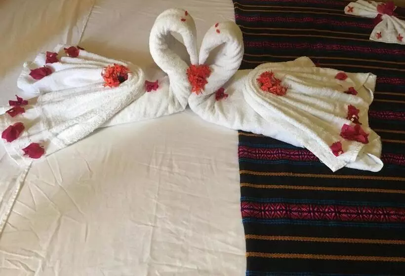 Hotelli Ambergris Sunset