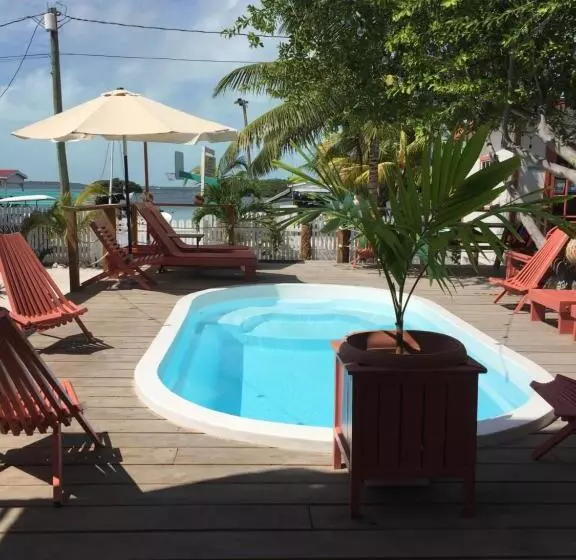 Hotelli Ambergris Sunset