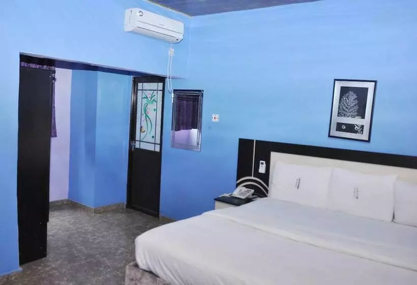 California Garden Hotel And Suites