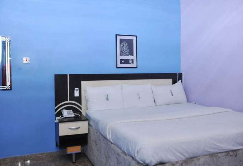 California Garden Hotel And Suites