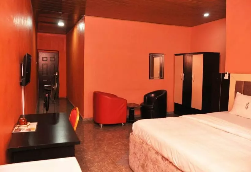 California Garden Hotel And Suites