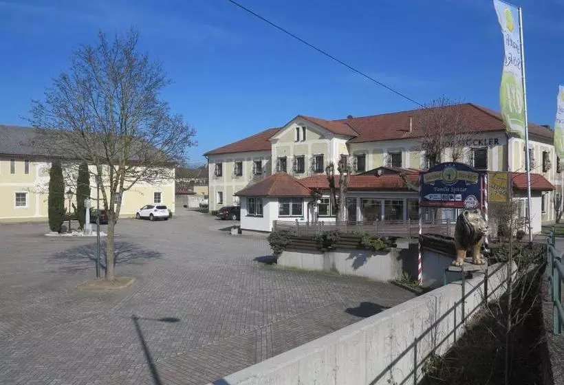 Hotelli Gasthof Stöckler