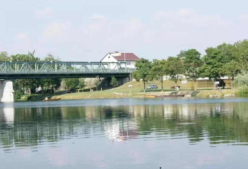 Hotelli Gasthof Stöckler