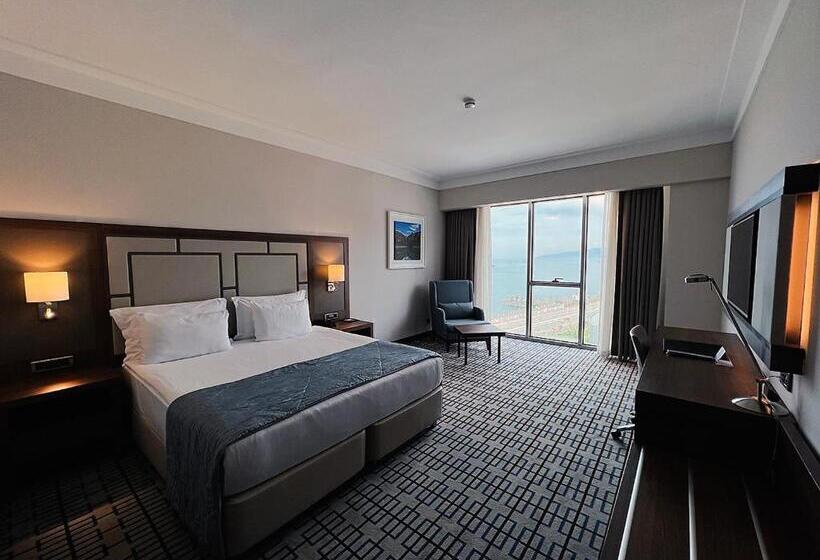 فندق Ramada Plaza By Wyndham Rize