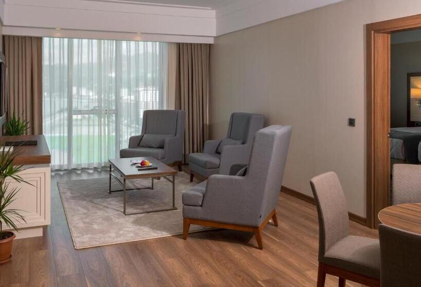 فندق Ramada Plaza By Wyndham Rize