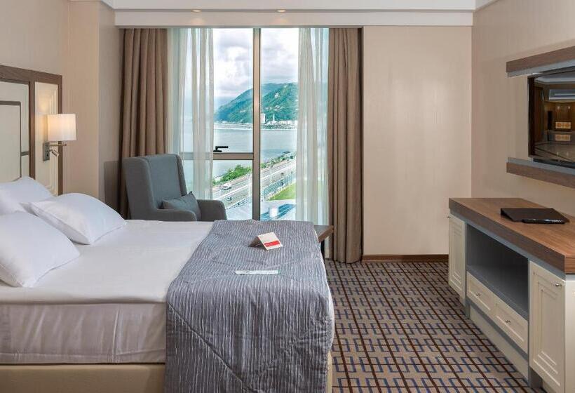 فندق Ramada Plaza By Wyndham Rize