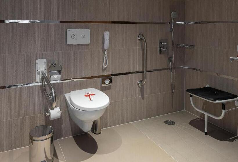 فندق Ramada Plaza By Wyndham Rize