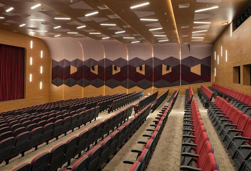 فندق Ramada Plaza By Wyndham Rize