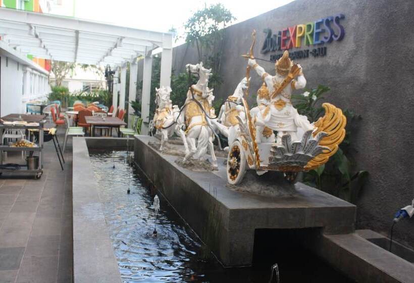 ホテル Zuri Express Jimbaran