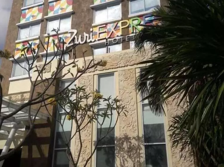 Hotelli Zuri Express Jimbaran