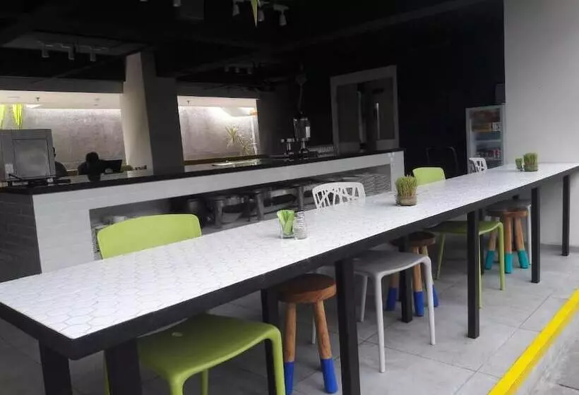 Hotelli Zuri Express Jimbaran