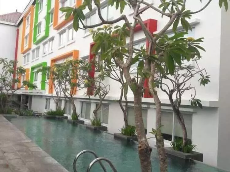 Hotelli Zuri Express Jimbaran