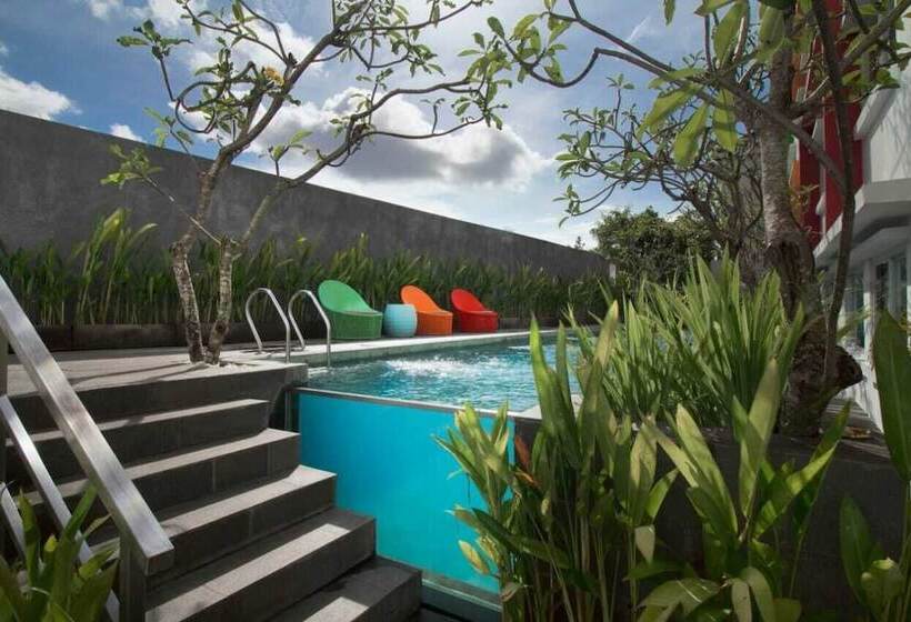 ホテル Zuri Express Jimbaran