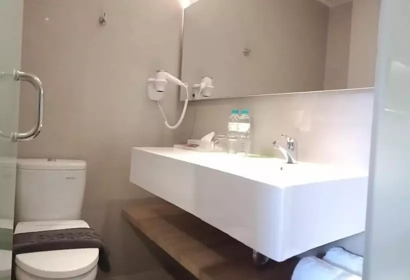 Hotelli Zuri Express Jimbaran