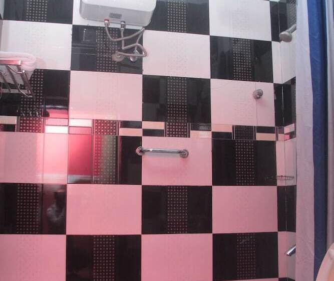 Titanic View Hotel & Suites