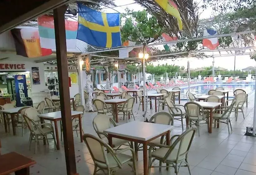 هتل Santorini Camping Rooms