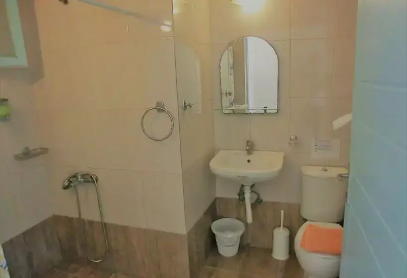 هتل Santorini Camping Rooms