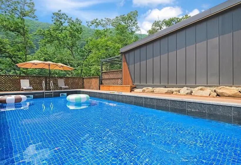 Gapyeong On The Hill Dogchae Pension