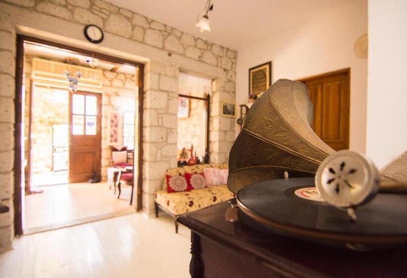 فندق Aişem By Hire