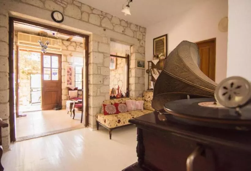 Hotelli Aişem By Hire