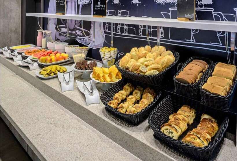 Hotel Ibis Budget Divinopolis