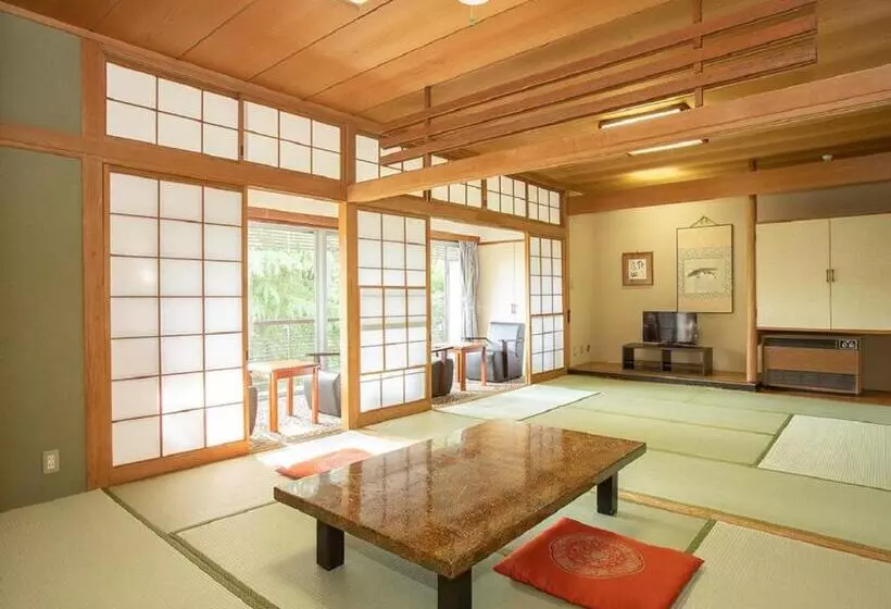 ホテル Okukujikan