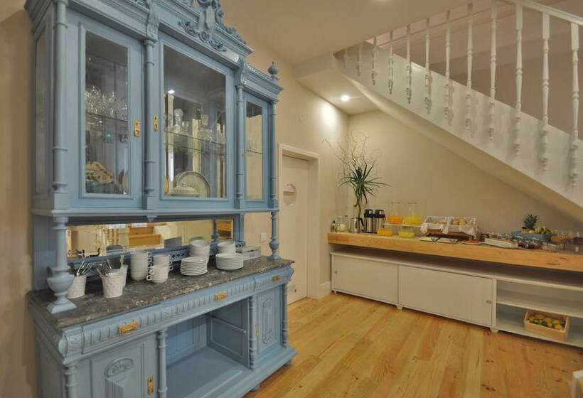 هتل Porto Charming