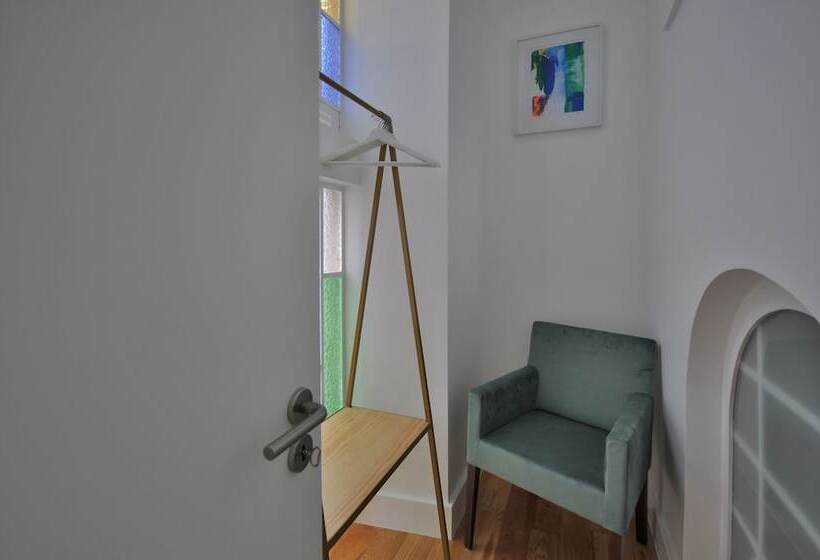 هتل Porto Charming