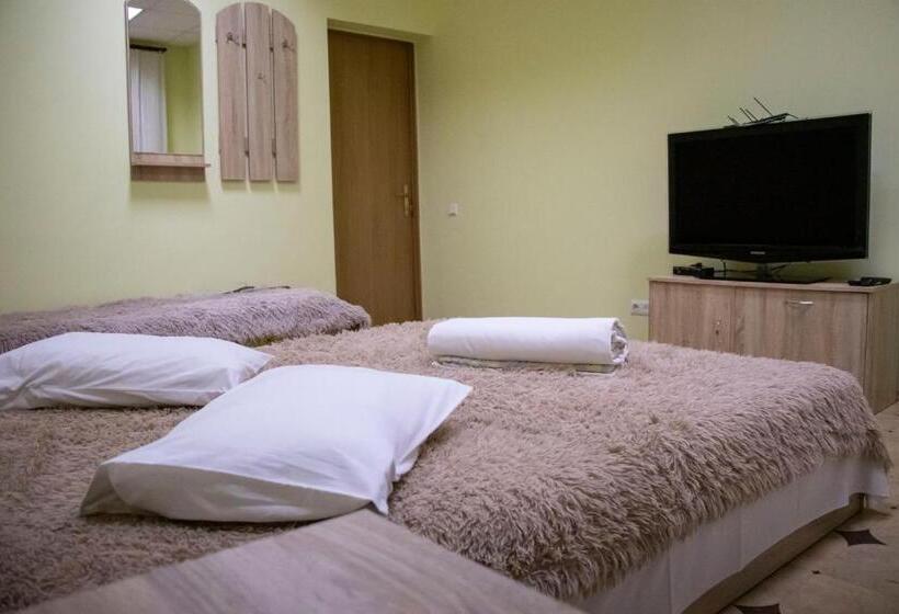 هاستل Arcobaleno Home