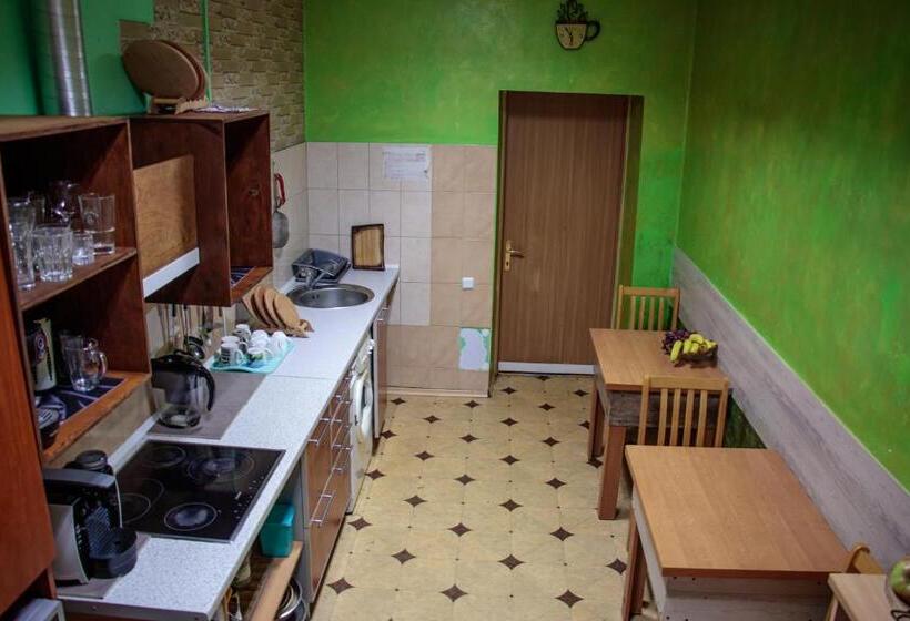 هاستل Arcobaleno Home