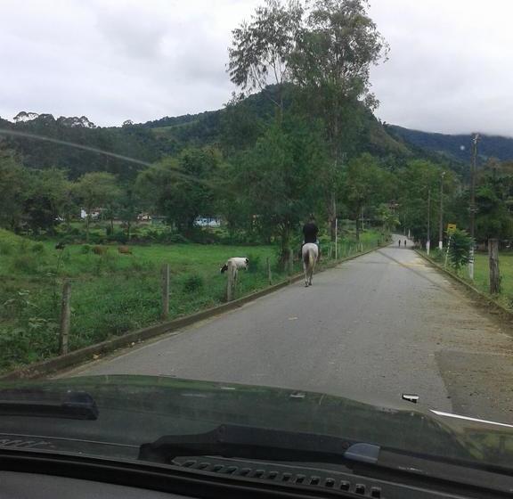 تختخواب و صبحانه Grauna Guest House