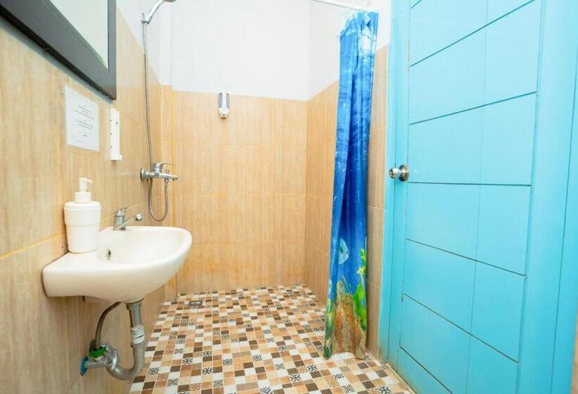 تختخواب و صبحانه Reddoorz Near Rsud Kota Mataram