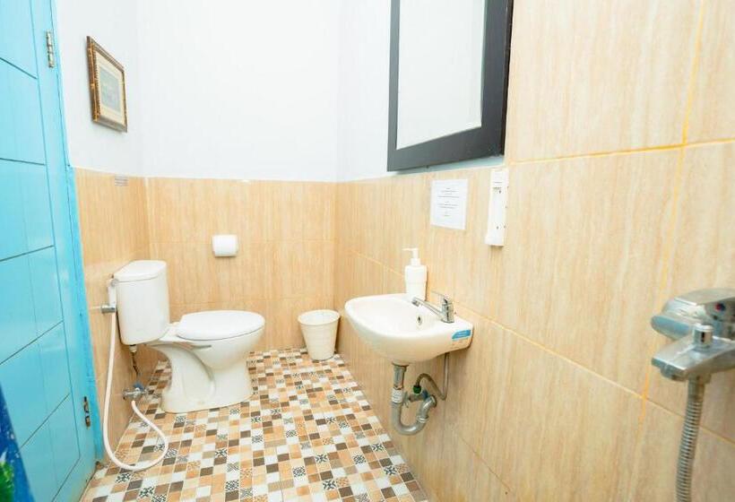 تختخواب و صبحانه Reddoorz Near Rsud Kota Mataram