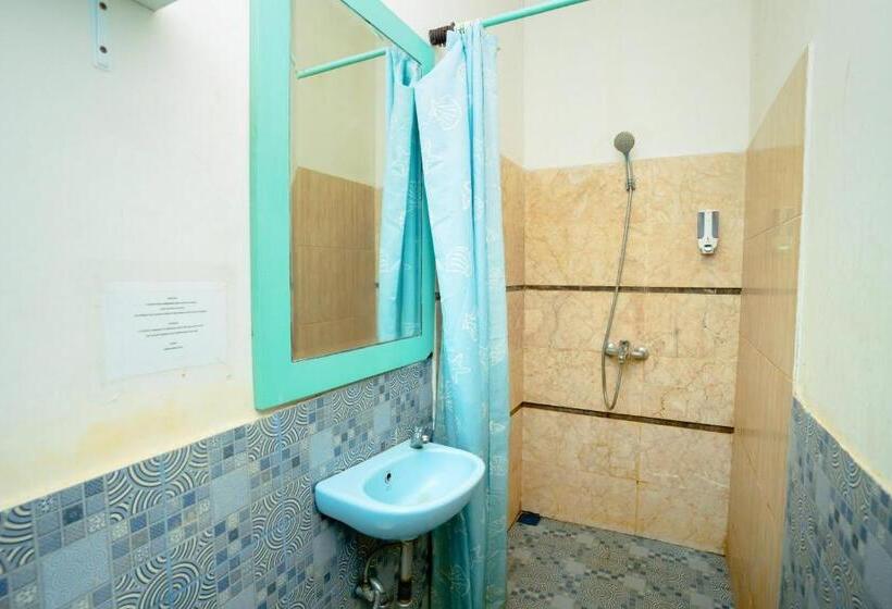 تختخواب و صبحانه Reddoorz Near Rsud Kota Mataram