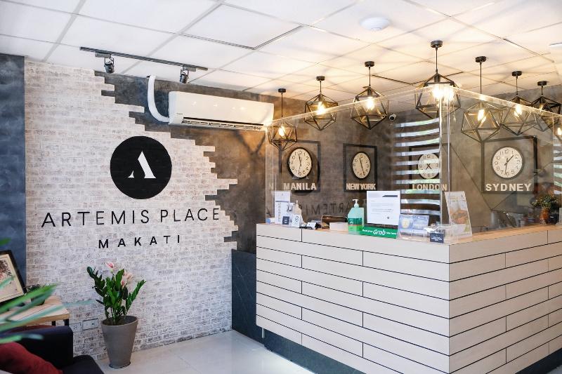 בית מלון כפרי Artemis Place Makati
