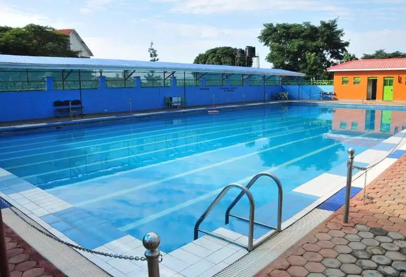 هتل Country Inn Masindi