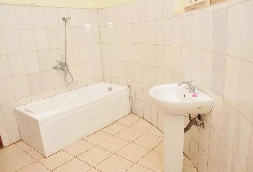 هتل Country Inn Masindi