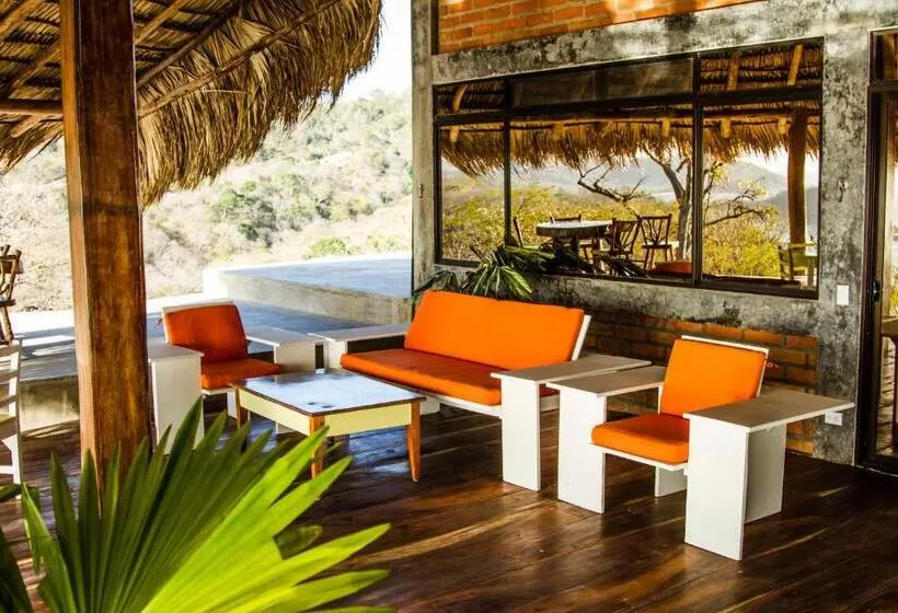 Hotelli Hush Maderas