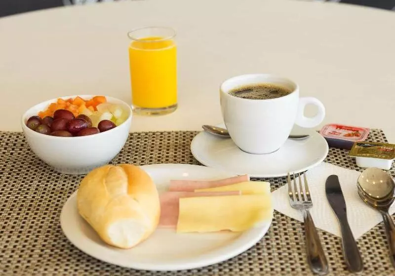 ホテル Ibis Budget Lorena  Circuito Da Fe