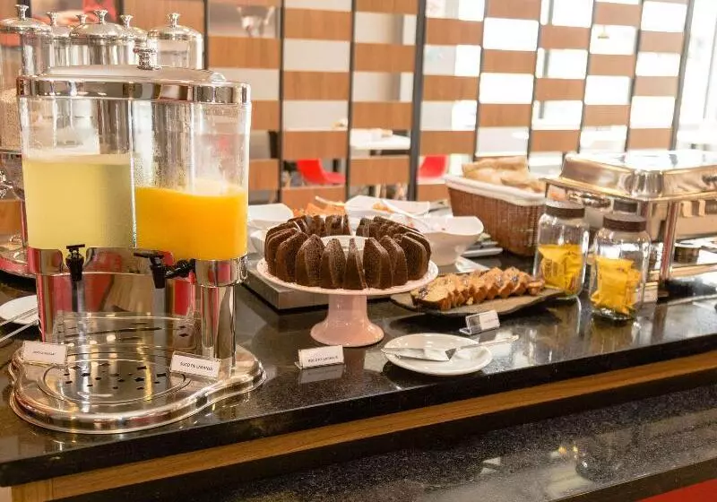 ホテル Ibis Budget Lorena  Circuito Da Fe