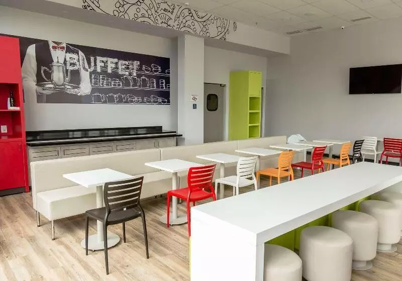 ホテル Ibis Budget Lorena  Circuito Da Fe